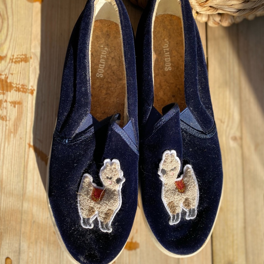 Sondius Velvet Alpaca Embroidered Slip-Ons